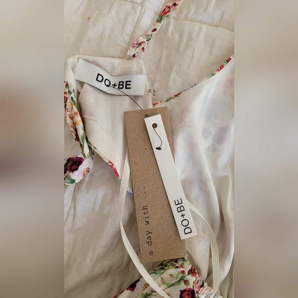 NWT Floral Romper - Picture 3 of 7